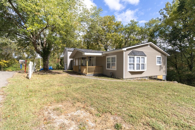 Building Photo - 770 Mahoney Rd