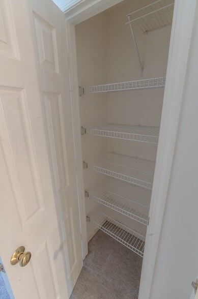 Building Photo - 1645 International Dr