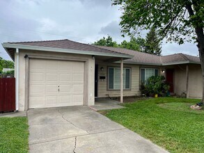 Building Photo - 1714-1716 Madrone Avenue