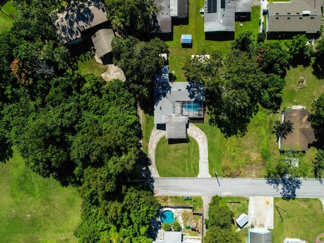 Building Photo - 919 Ave S SE