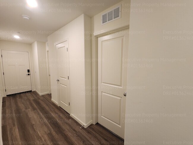 Building Photo - 8921 Kemi St