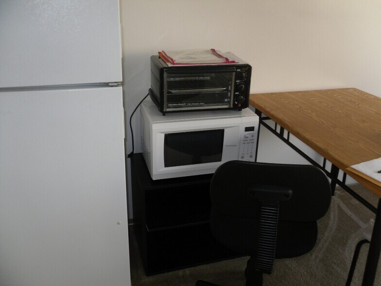 Building Photo - 1560 Kanunu St