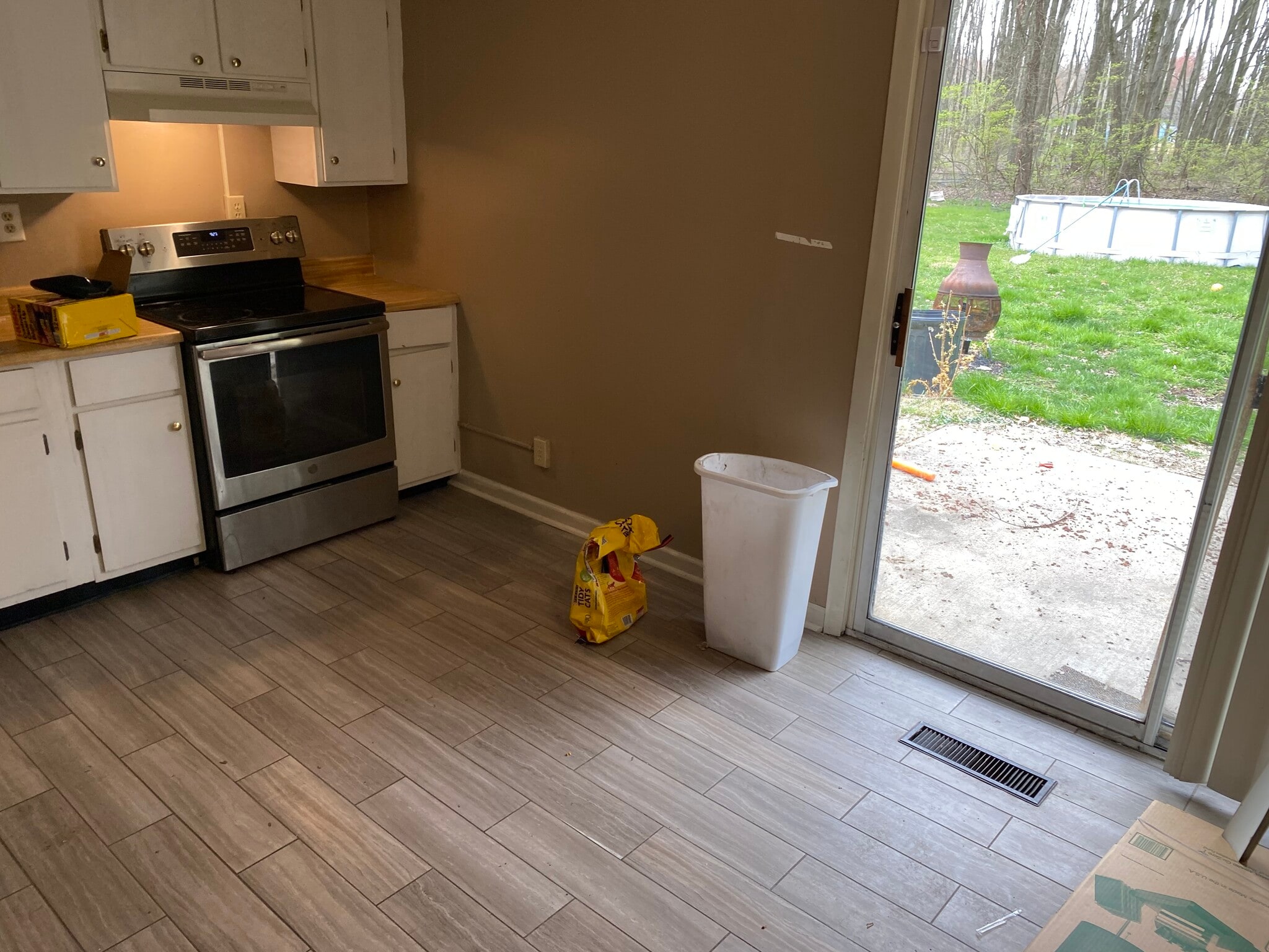 Building Photo - 1361 Finch Ln