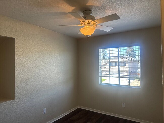 Building Photo - 961 Celestine Cir