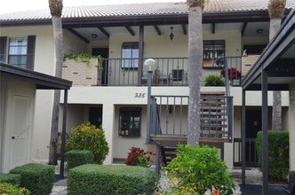 Building Photo - 375 3 Lakes Ln