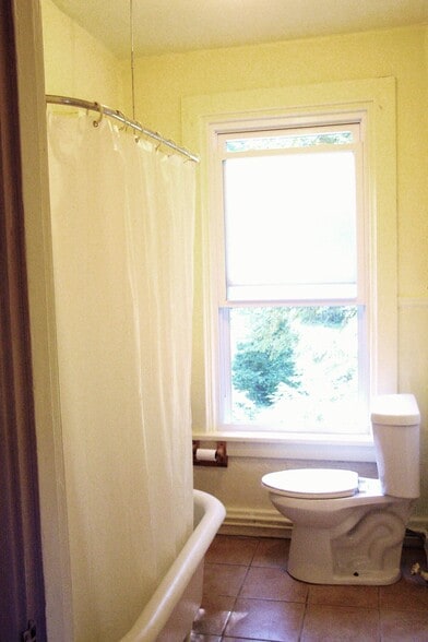 Building Photo - 49 Boundary St