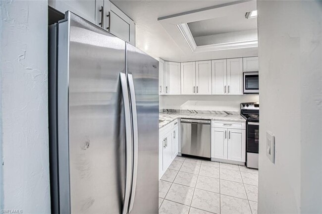 Building Photo - Newly renovated 2 bedroom 2 bathroom 1st f...