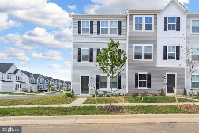 Building Photo - 405 17th Ave