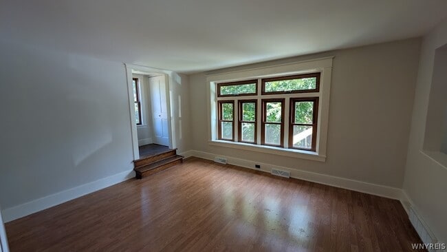 Building Photo - 170 Glen Ave