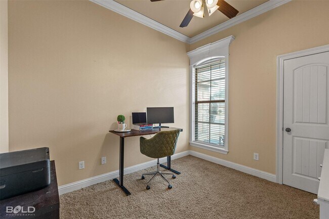 Building Photo - 337 Wood Springs