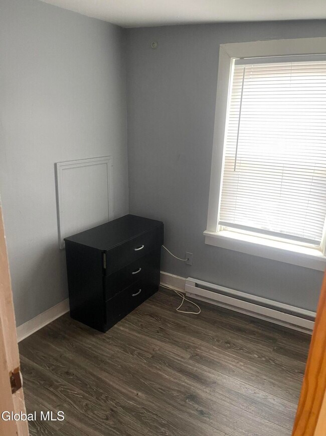 Building Photo - 2 Broadway