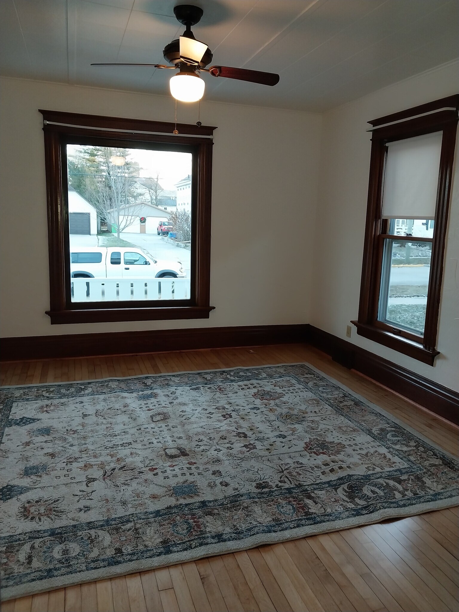 front room - 48 Baldwin St