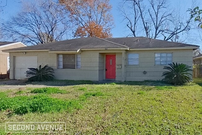 Building Photo - 205 Tilden Dr