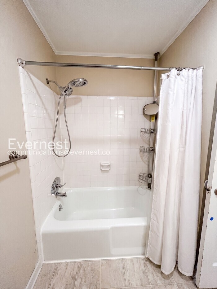 Building Photo - 1231 Willowlake Ct