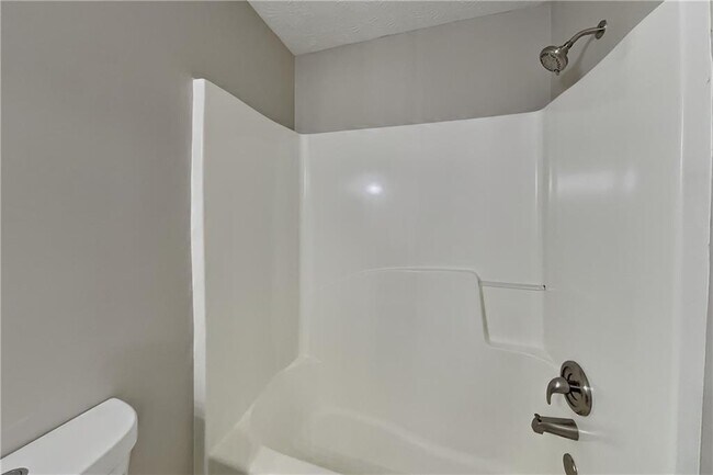 Building Photo - 2920 Summit Point Ct