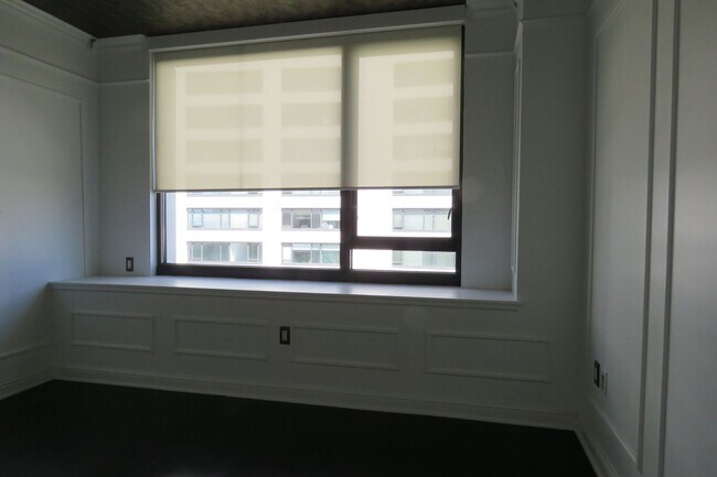 Building Photo - 2 bedroom at the BEACON