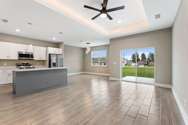 Building Photo - 186 Sweet Pea Ct