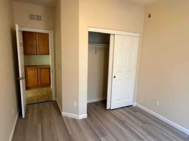 Building Photo - 274 Finchwood Dr