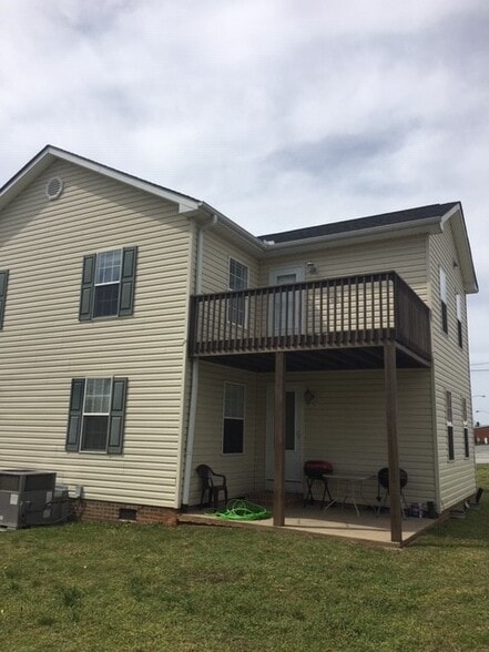 Building Photo - 210 Connecticut Ave