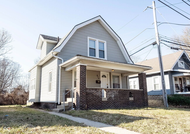 Primary Photo - 323 W 40th St
