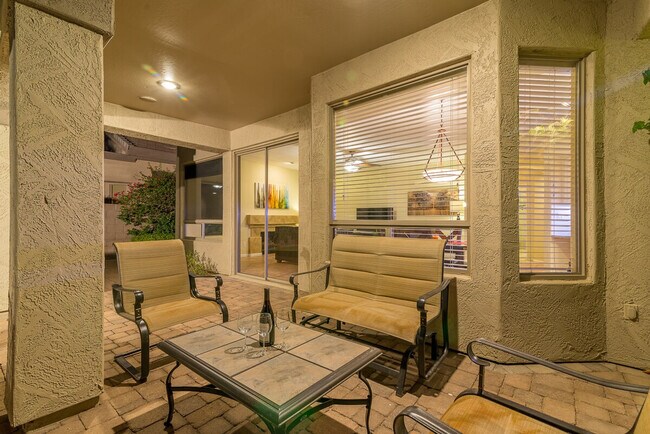 Building Photo - 6417 E Marilyn Rd