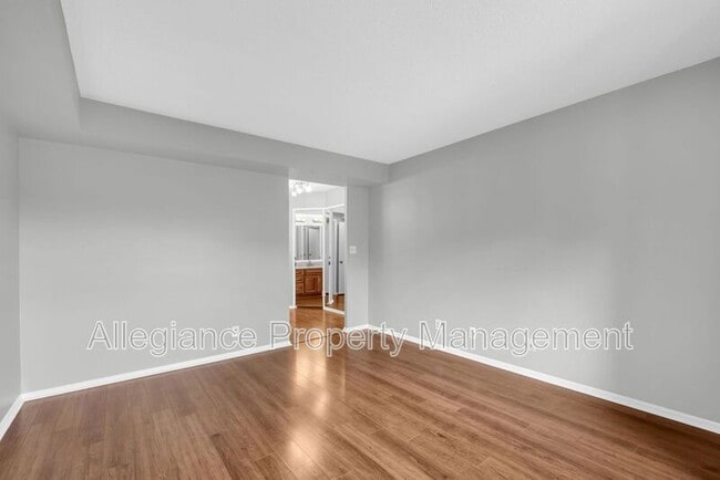 Building Photo - 5904 Mt Eagle Dr