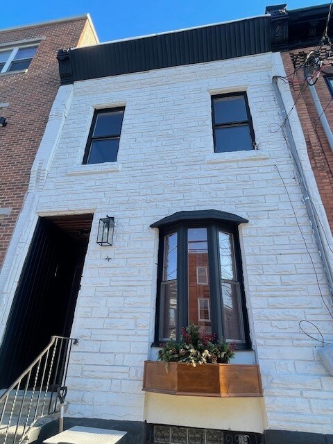 Primary Photo - 2519 Grays Ferry Ave