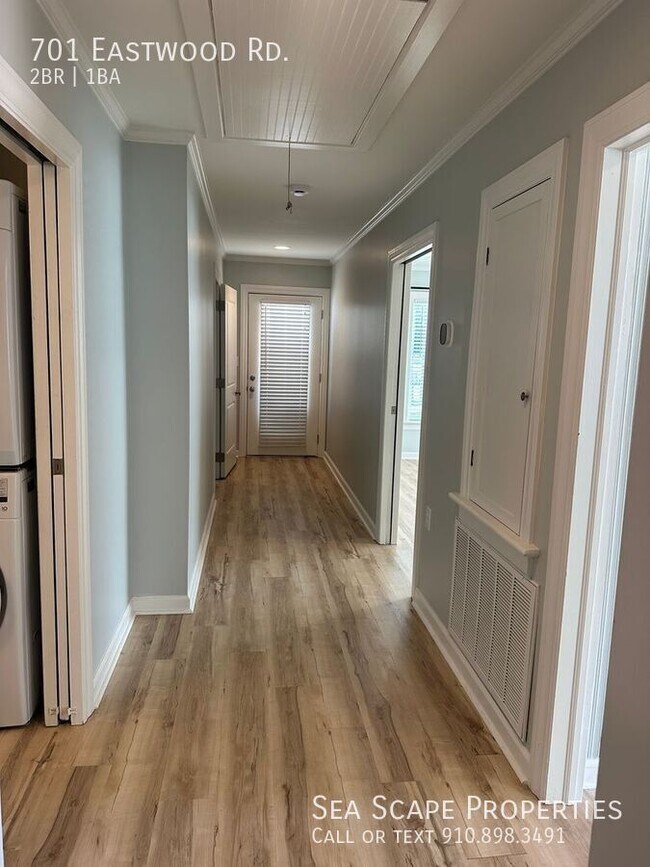 Building Photo - 701 Eastwood Rd