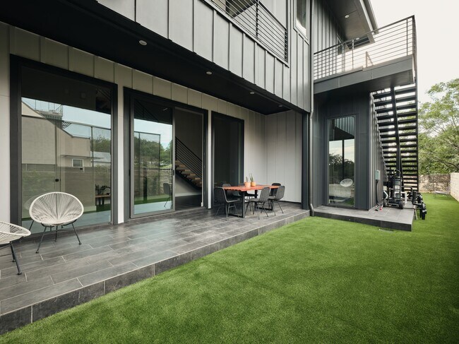 Building Photo - 412 Kemp St