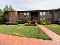 Building Photo - Fresh & Clean, Light & Bright, Spacious 3 ...