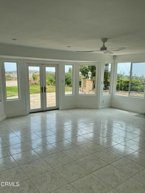 Building Photo - 1148 Colina Vista