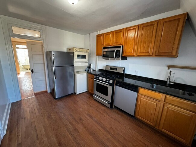 Building Photo - Serene Splendor in Mt. Pleasant: Stylish 1BR, 1BA Haven