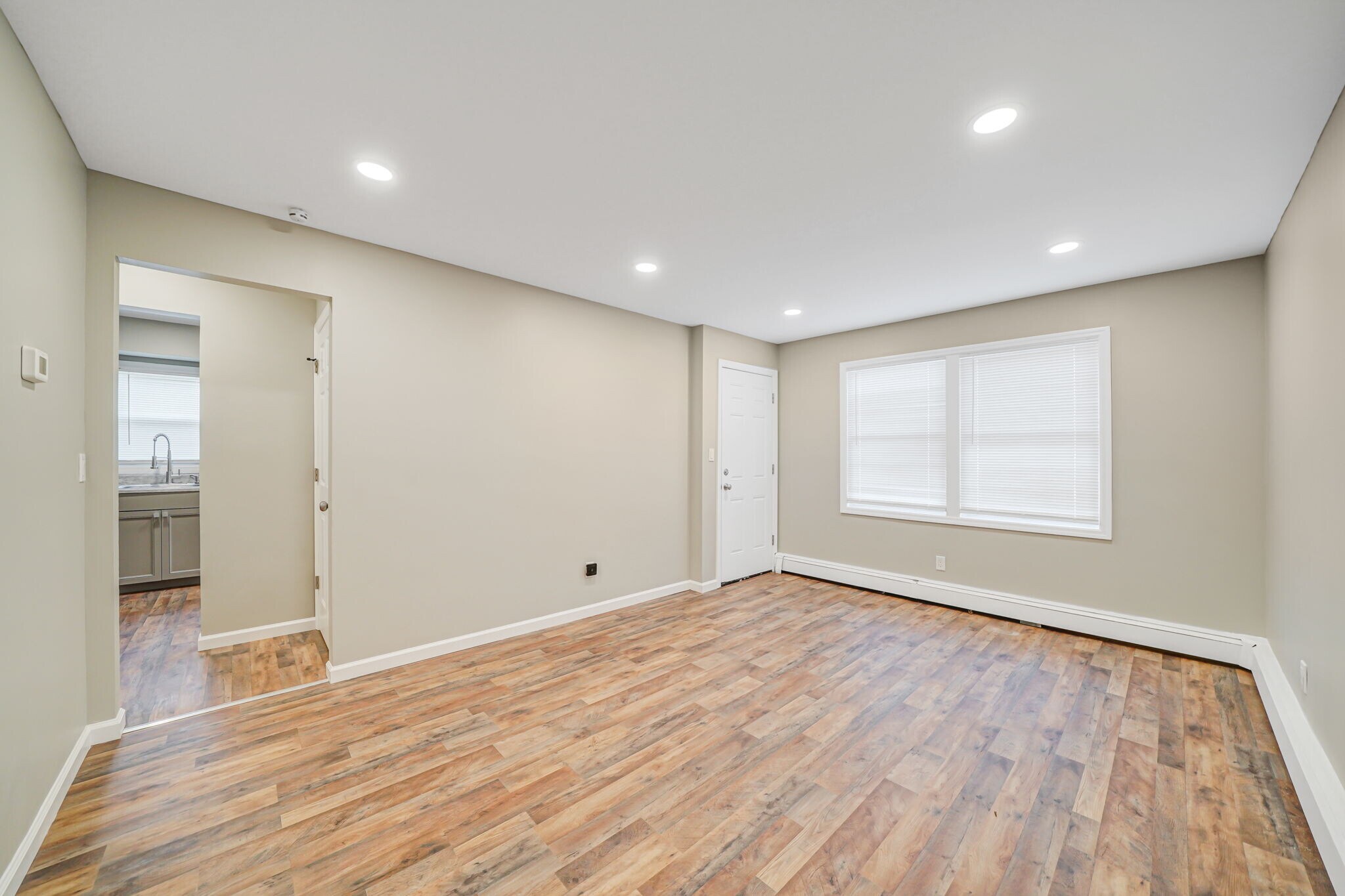 Building Photo - 130 5th Ave