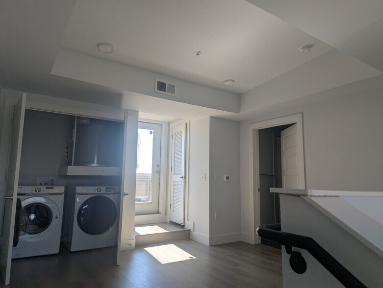 Loft/Laundry - 2213 Poquito St