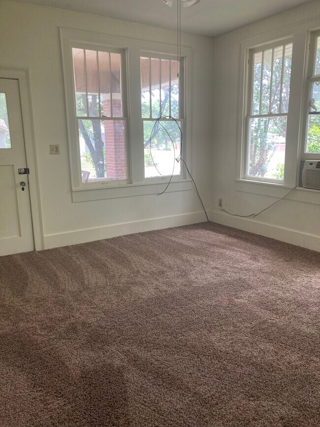 Building Photo - 1715 Locust St