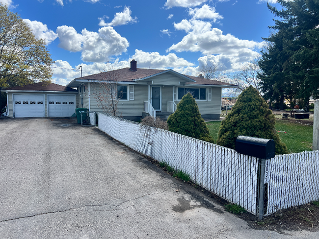 Primary Photo - 4032 25th E