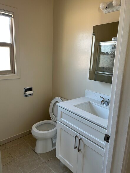 Building Photo - 1729 Ward St