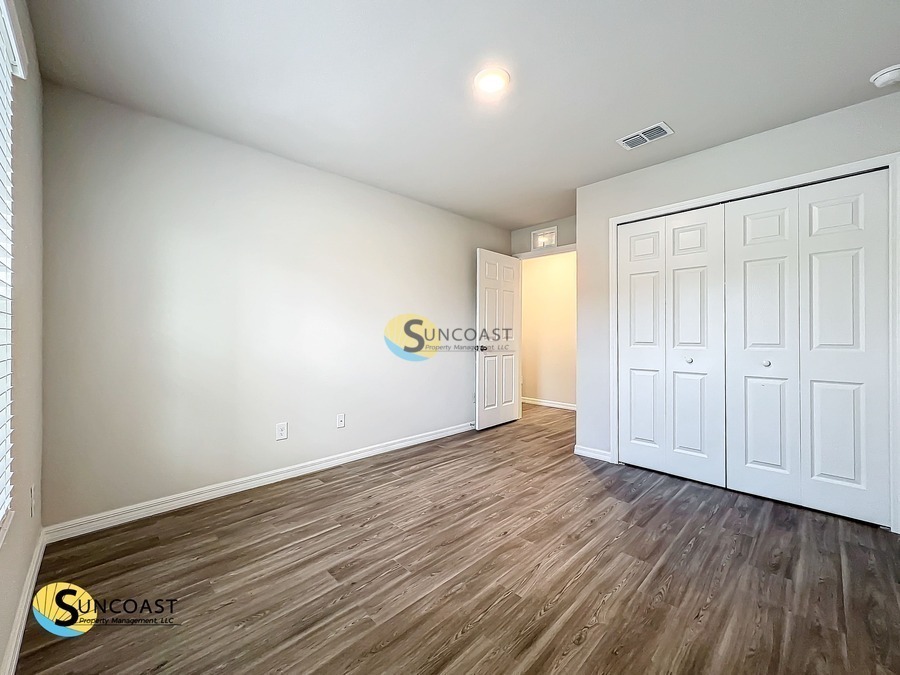 Building Photo - 303 Chiquita Blvd N