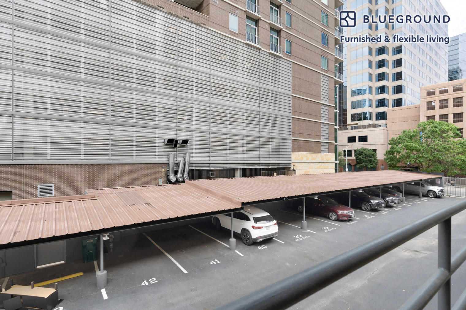 Building Photo - 201 E 4th St