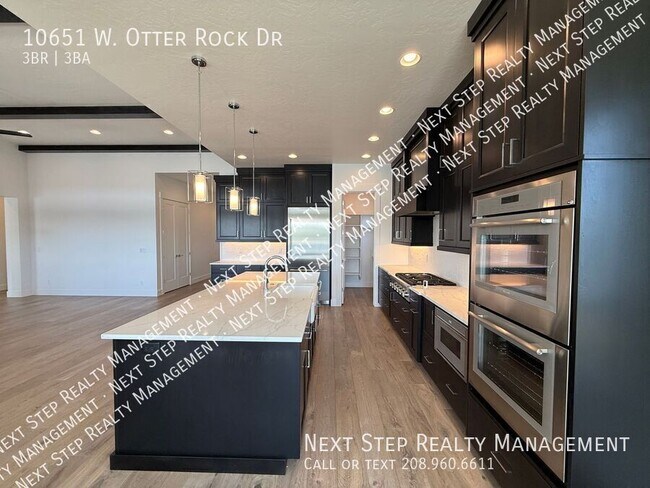 Building Photo - 10651 W Otter Rock Dr