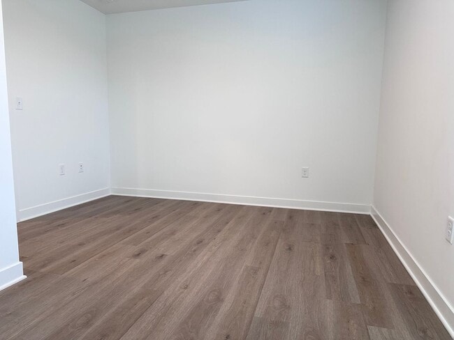Building Photo - 3 Bed | 2 Bath | 1 Car Garage Single Level Duplex in Kansas City w/ Move In Special
