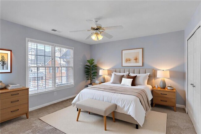 Building Photo - 2318 Longcourt Wy