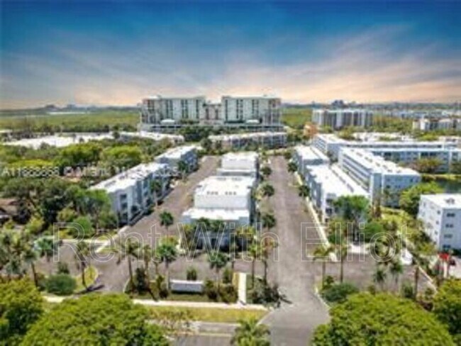 Building Photo - 610 NE 2nd St