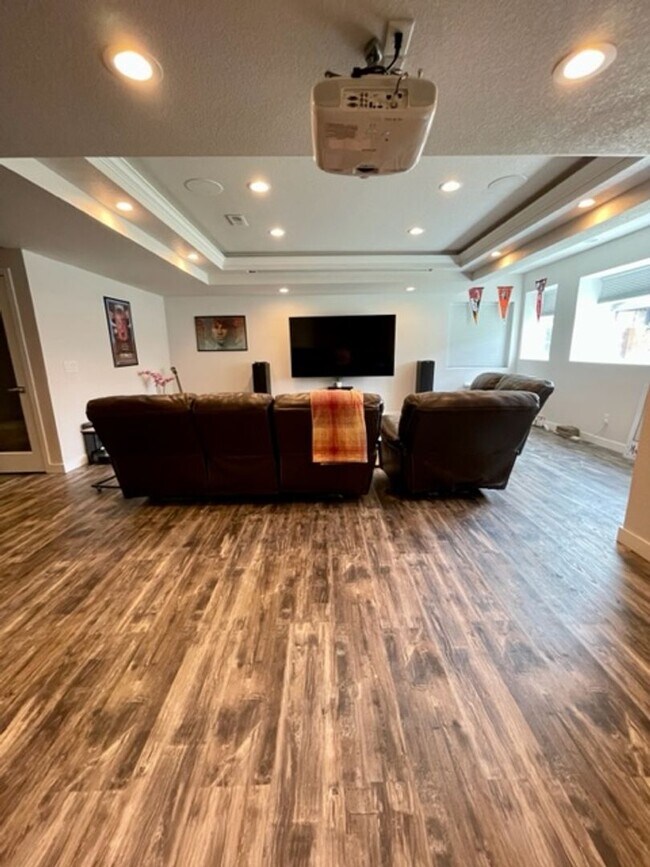 Building Photo - Gorgeous Colliers Hill Home