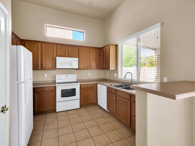 Building Photo - stunning 4-bedroom, 2-bathroom home