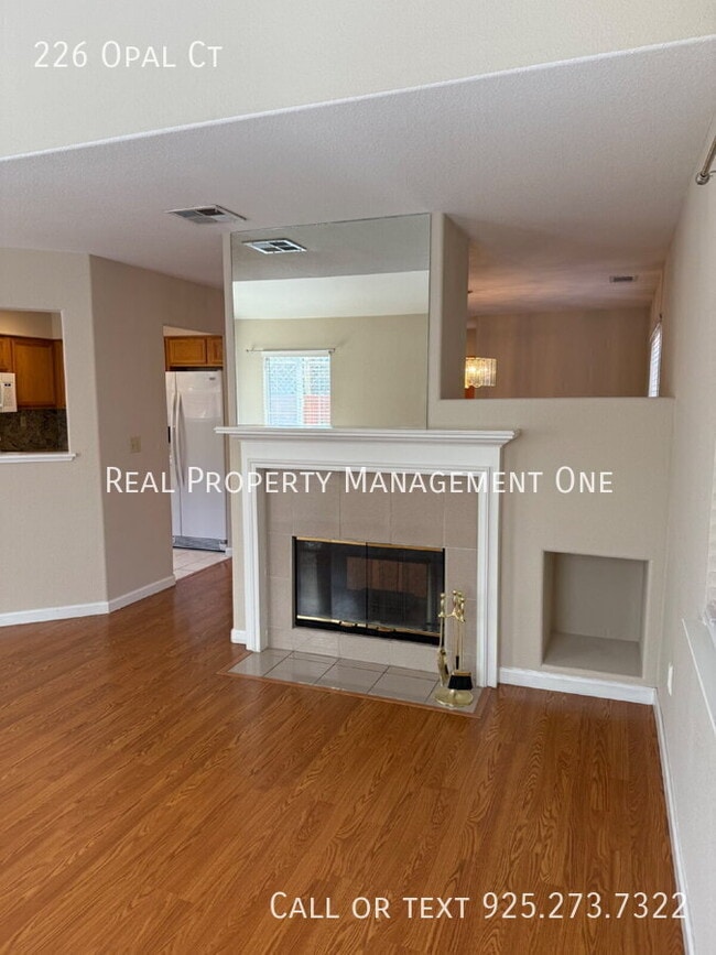 Building Photo - 226 Opal Ct