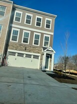 Building Photo - 2143 Otter Creek Cir