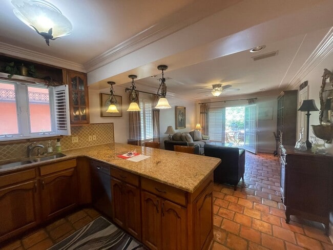Building Photo - FURNISHED UNIT IN DOWNTOWN FAIRHOPE!