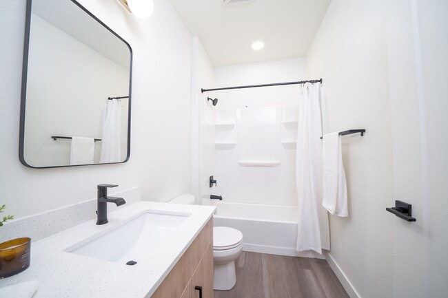 Building Photo - The Blue Mason Apartments