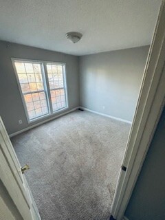 Building Photo - 478 S Hillcrest Rd